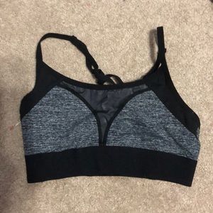 VS pink sports bra
